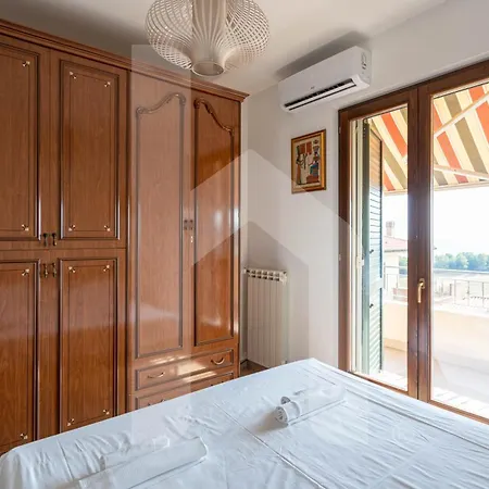 Homiday - Mila Willa *