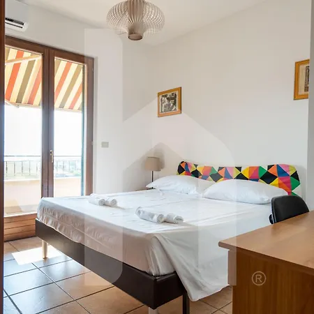 Homiday - Mila Villa Pineto