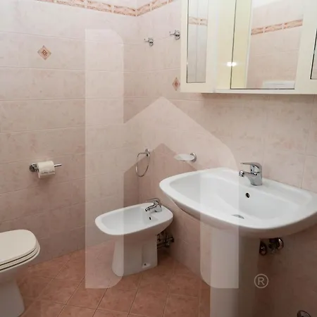 Willa Homiday - Mila