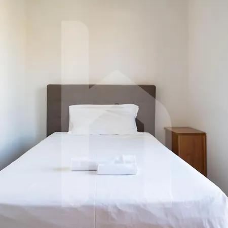 Willa Homiday - Mila