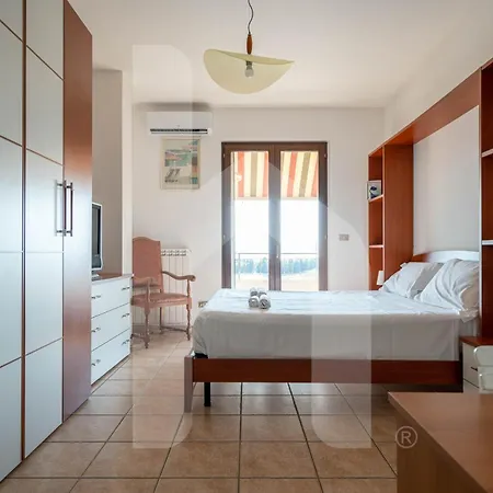 Willa Homiday - Mila *