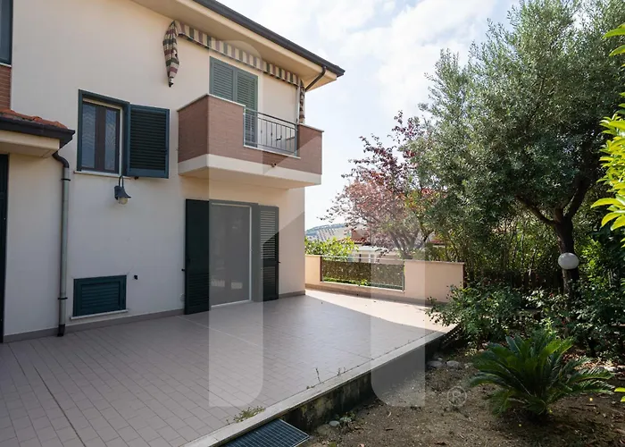 Homiday - Mila Villa Pineto