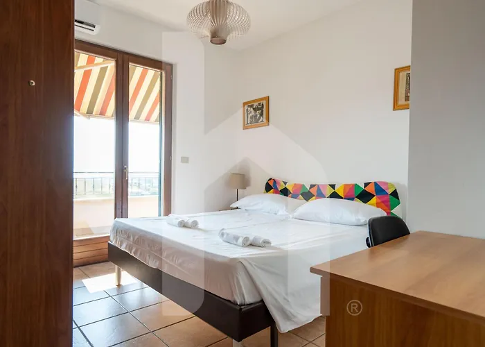 Homiday - Mila Villa Pineto